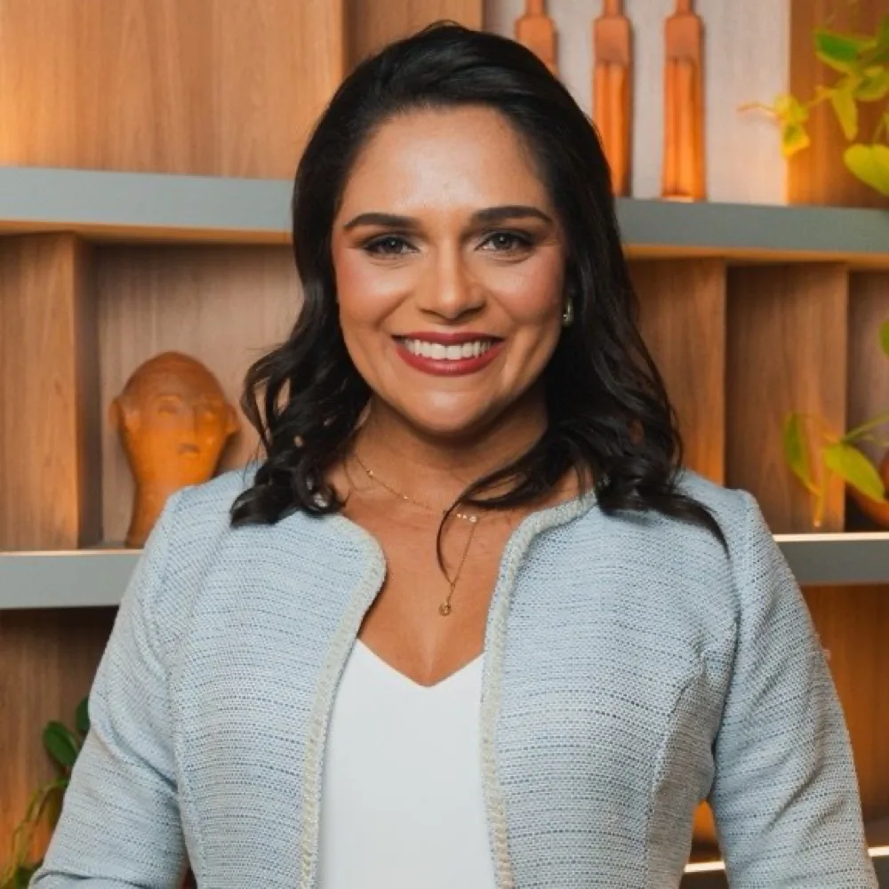 Sarah Luna